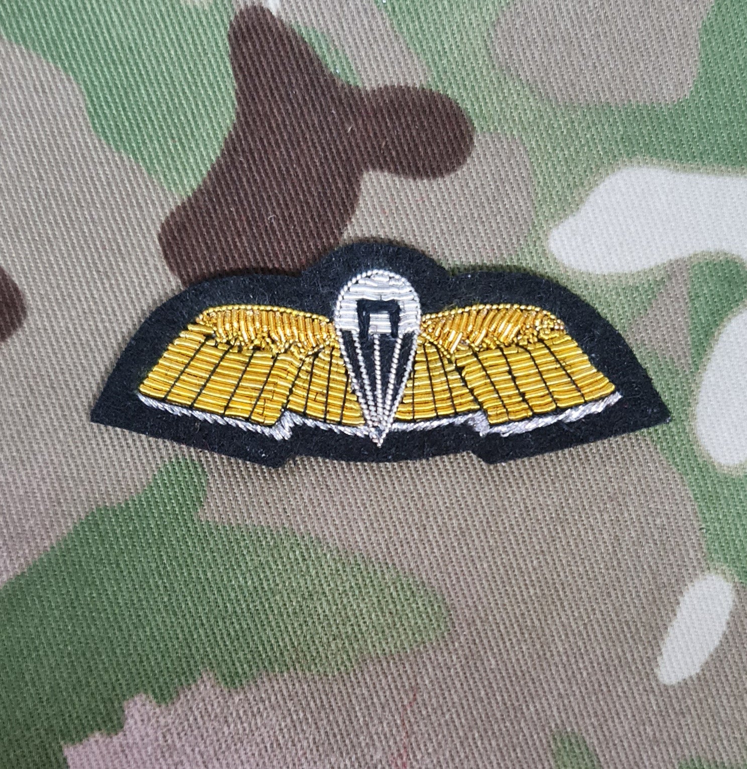 SF Communicator Fallschirmspringer Sprungqualifikation / Flügel Bullion Gold auf schwarzem Mess Dress
