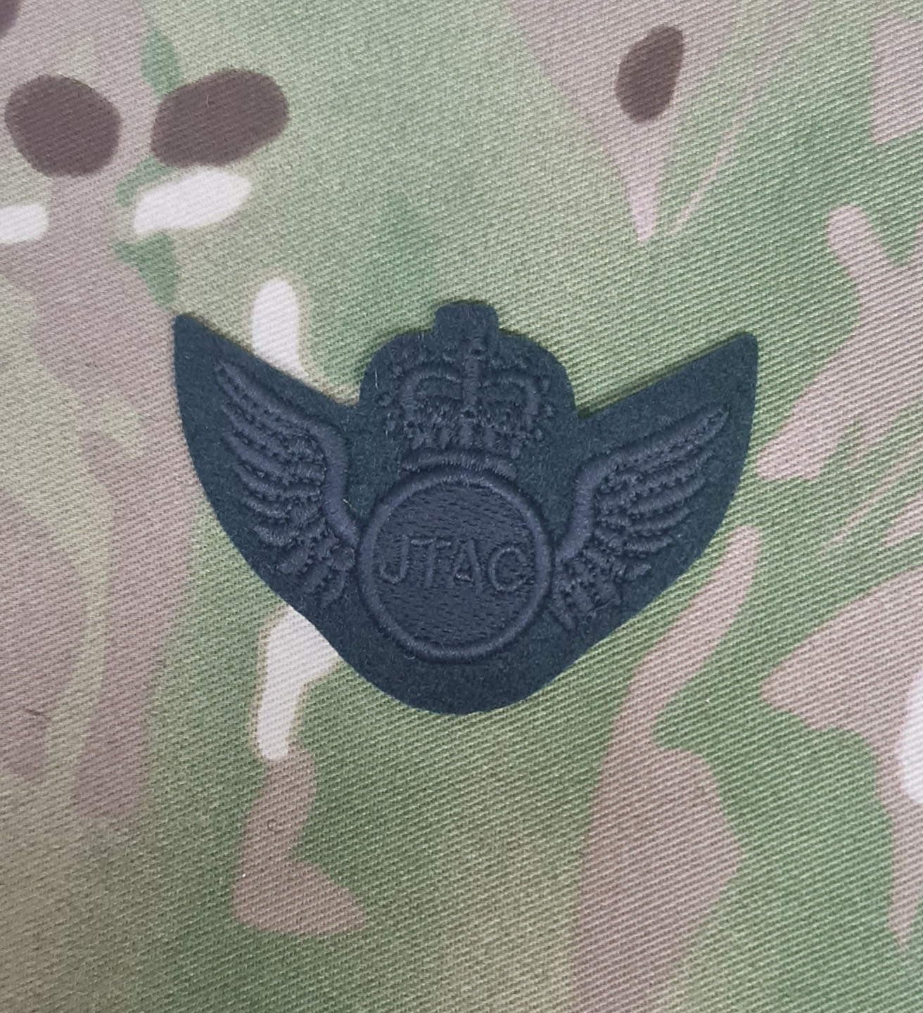 JTAC Wings (Joint Terminal Attack Controller) Qualifikationsabzeichen (Gewehre / RGR Schwarz auf Gewehrgrün-Variante)