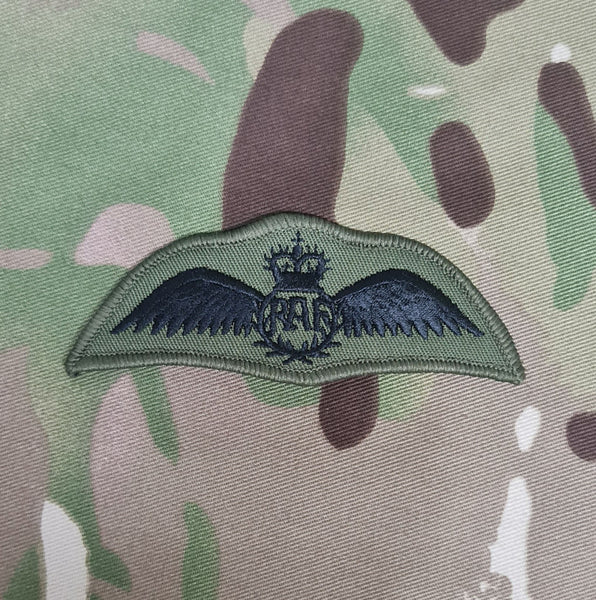 RAF Royal Air Force – Pilot Wings Qualification Wings Stoff – gedämpft (EIIR) (geformt)