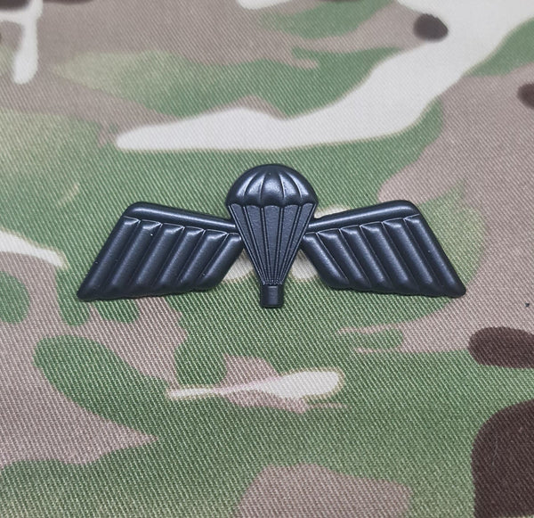 Netherlands Parachutist / Paratrooper Jump Wings Metal - B Wing (Basic) - Matte Black