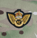 Britische Qualifikationsgeschwader – Flugzeugtechniker AT REME – Goldbarren auf schwarzem Mess Dress (CIIIR)
