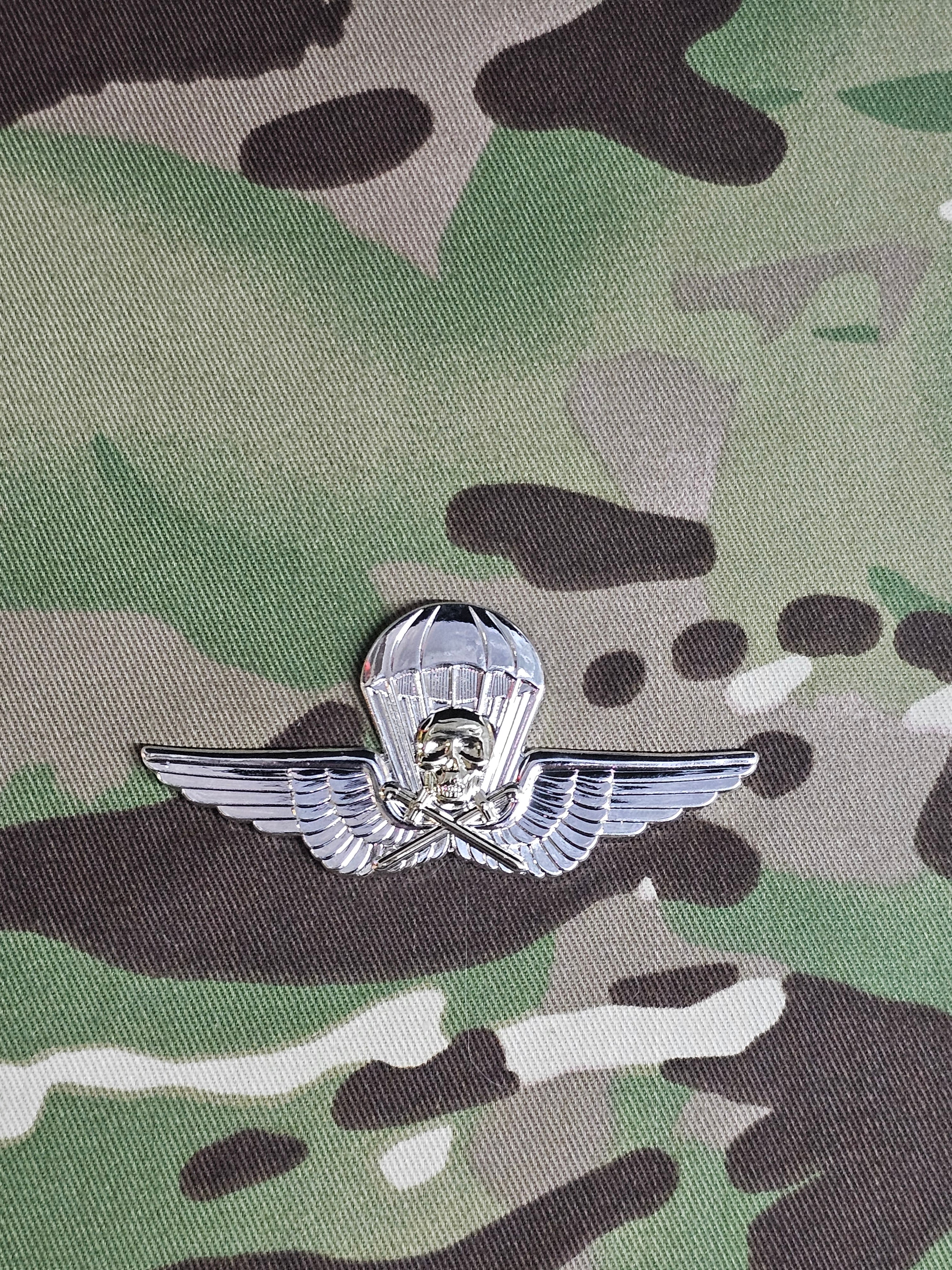Metall Ungarn / Ungarisch 1940 / 2021 M - Airborne Parachutist Qualification Wings
