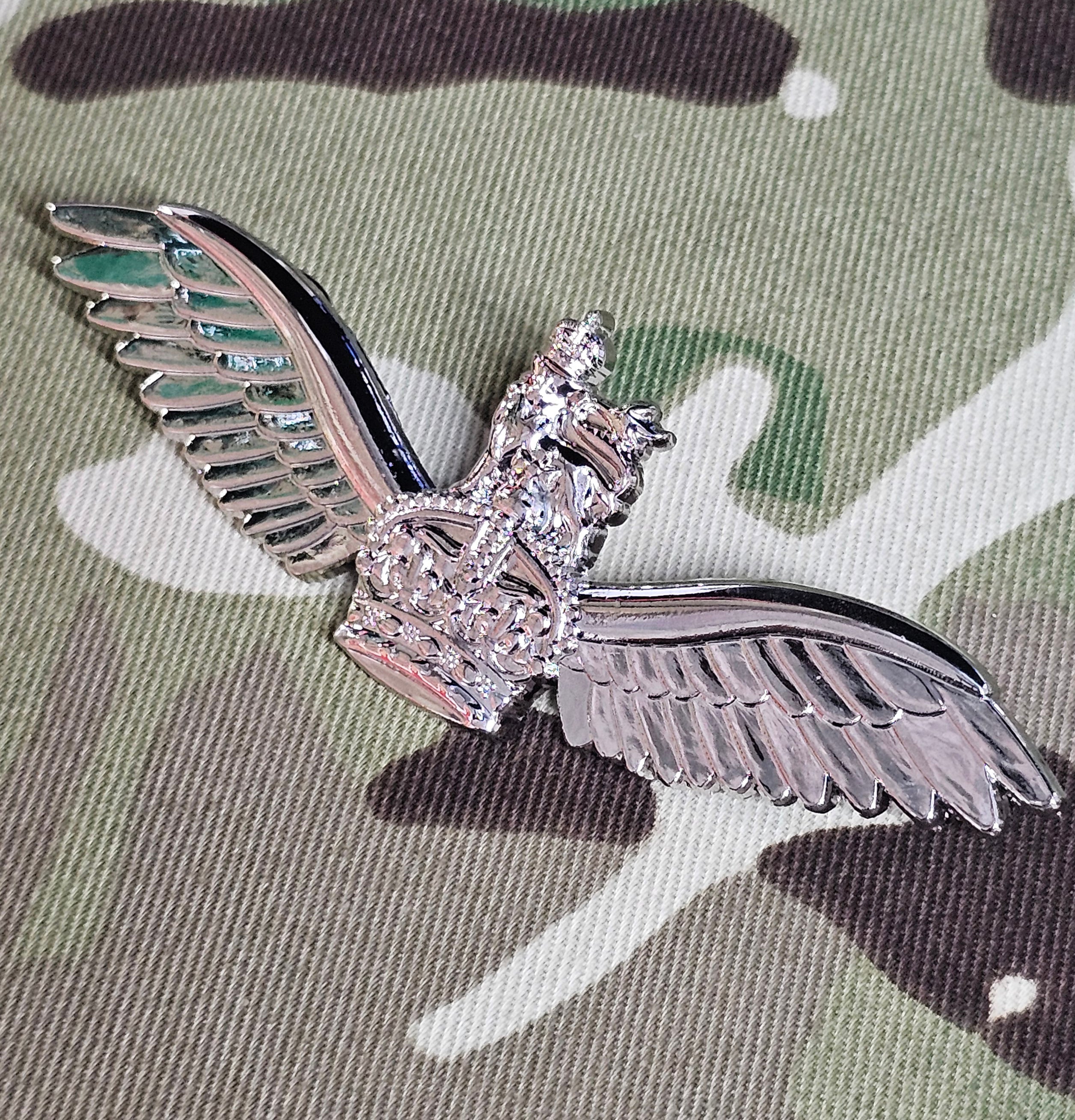 AAC / Army Air Corps Pilotenflügel aus Metall (Kings Crown / CR3) – (volle Größe)