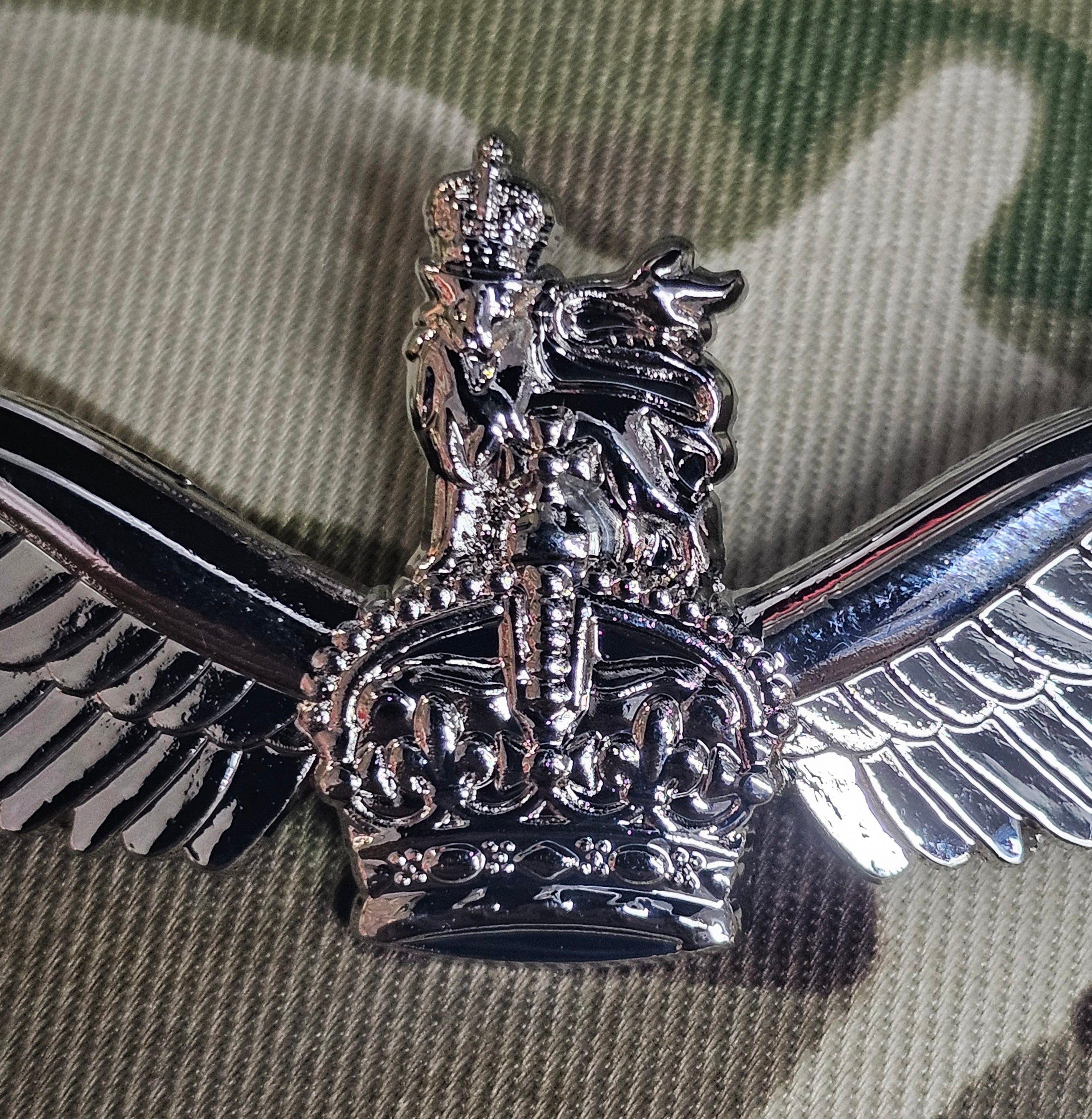 AAC / Army Air Corps Pilotenflügel aus Metall (Kings Crown / CR3) – (volle Größe)