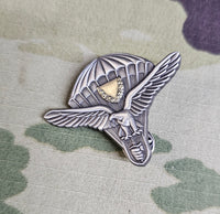 Miniature Slovakia / Slovakian Parachutist Qualification Metal Jump Wings Badge (Mess Dress)