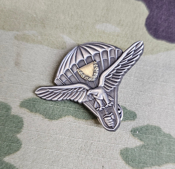 Miniature Slovakia / Slovakian Parachutist Qualification Metal Jump Wings Badge (Mess Dress)