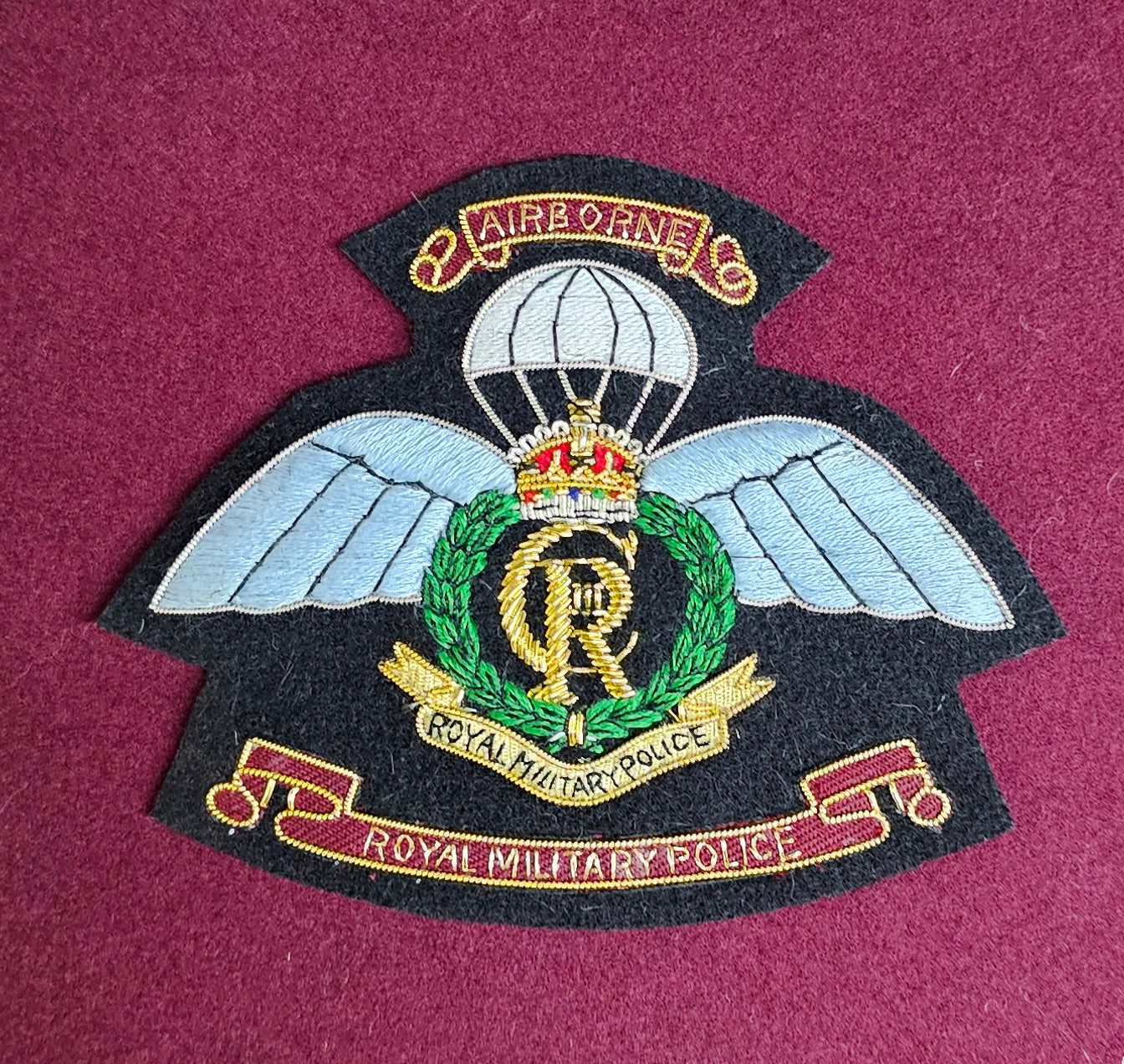 Handgesticktes Blazer-Abzeichen der Airborne Royal Military Police (RMP) aus Drahtbarren (CR3)