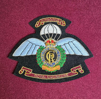 Handgesticktes Blazer-Abzeichen des Airborne Royal Engineer (RE / Sapper) aus Drahtbarren (CR3)