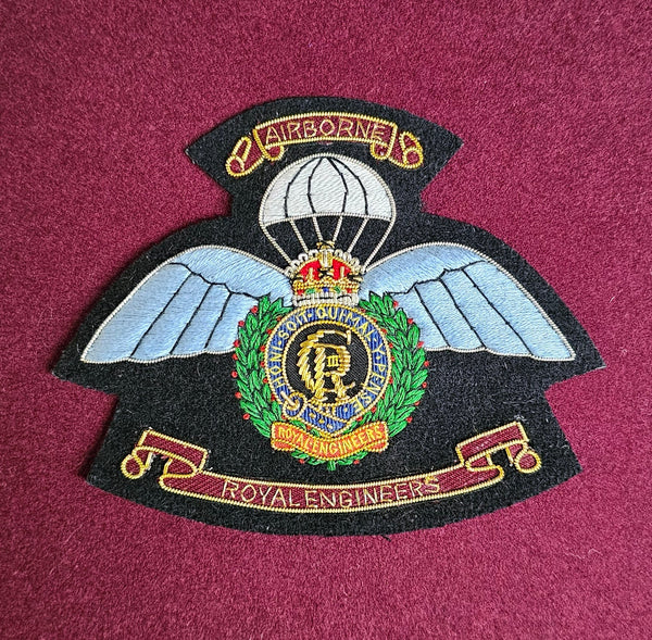 Handgesticktes Blazer-Abzeichen des Airborne Royal Engineer (RE / Sapper) aus Drahtbarren (CR3)