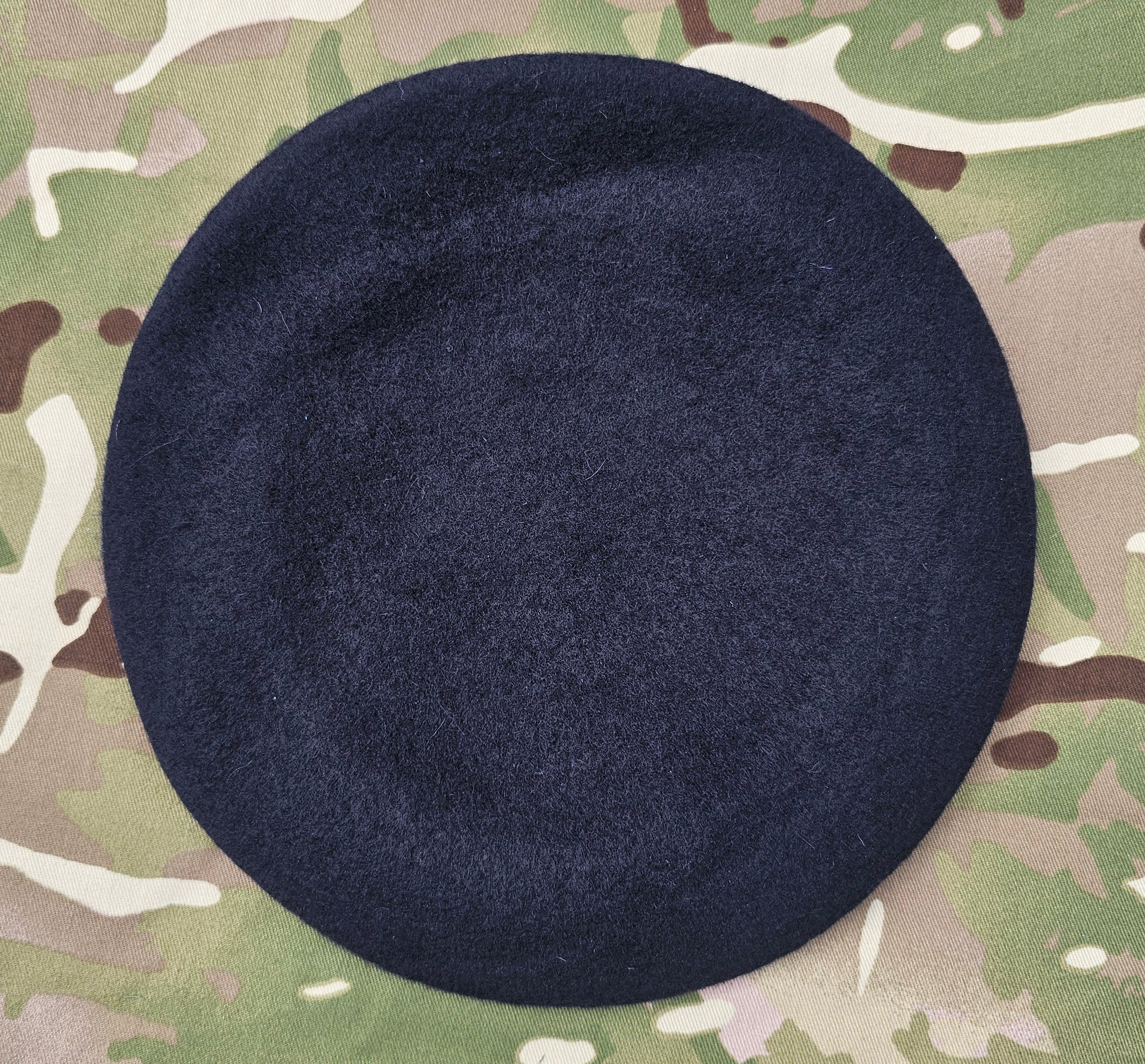Royal Signals CIIIR - Beret & Cap badge deal - Dark Navy Blue Beret - Silk Lined, with leather band