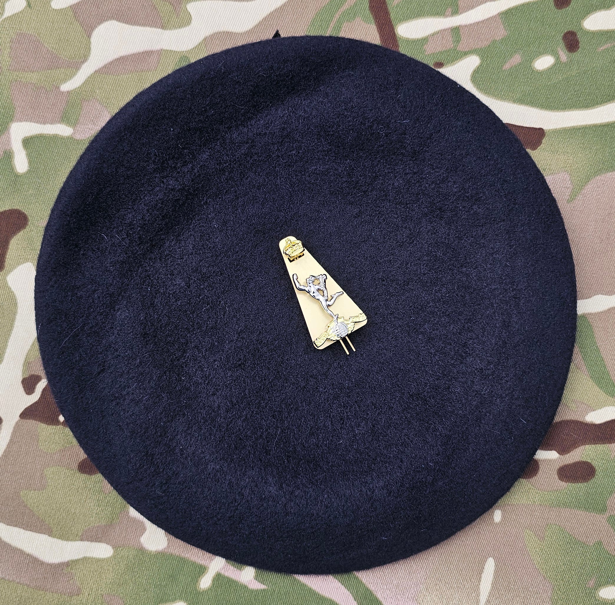 Royal Signals CIIIR - Beret & Cap badge deal - Dark Navy Blue Beret - Silk Lined, with leather band