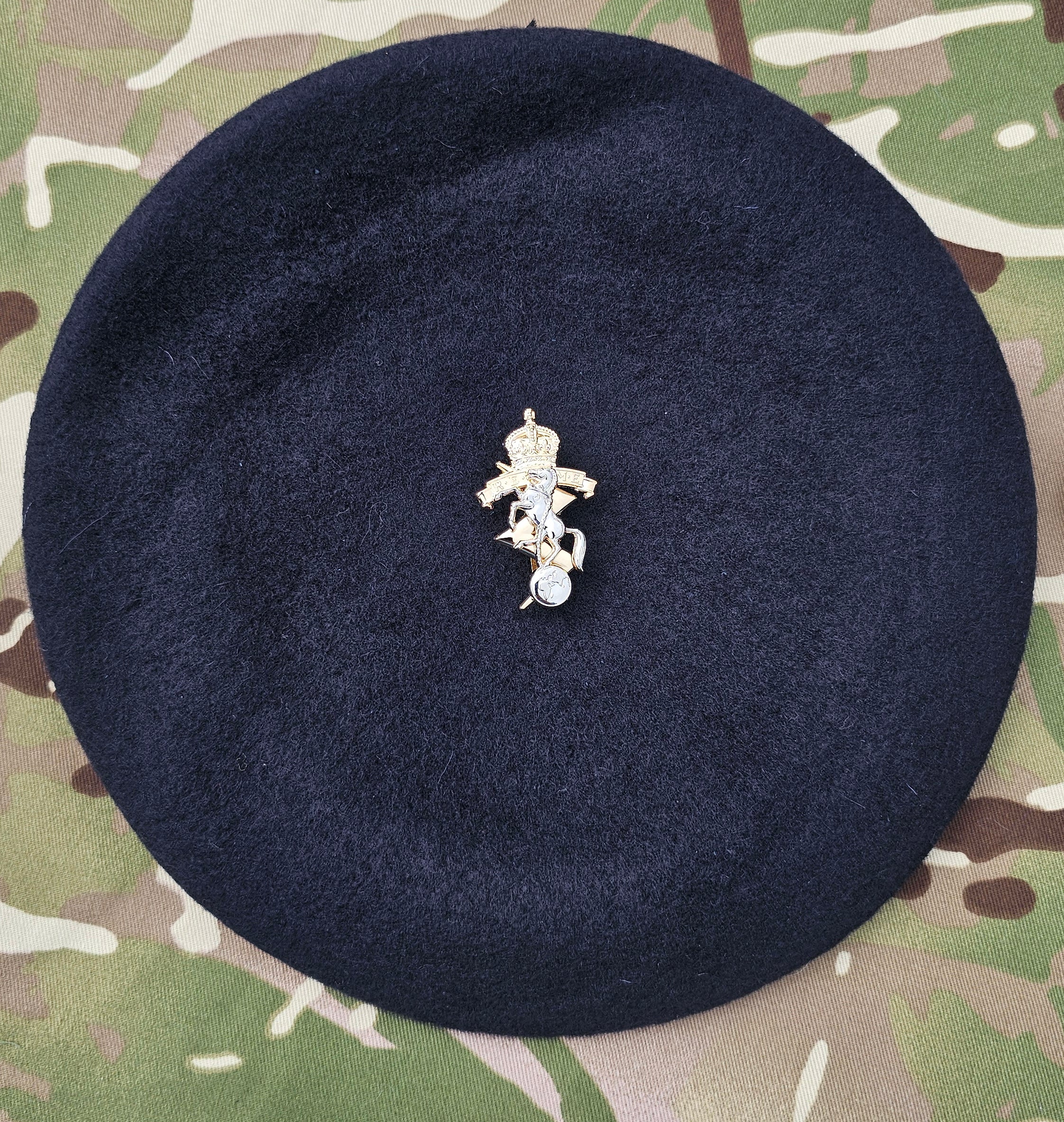Royal Electrical Mechanical Engineers CIIIR - Beret & Cap badge deal - Dark Navy Blue Beret - Silk Lined, with leather band
