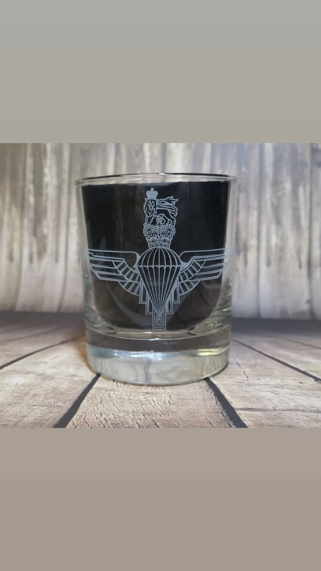 Parachute Regiment / para / airborne forces - Engraved Whiskey Tumbler Glass 330ml - we can engrave any design - british airborne forces.