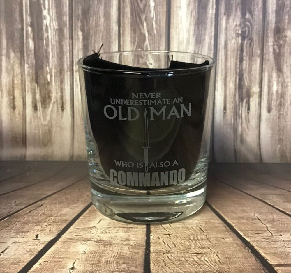 Never Underestimate an old man who is also a Commando - Engraved Whiskey Tumbler Glass 330ml - army / navy / royal marines