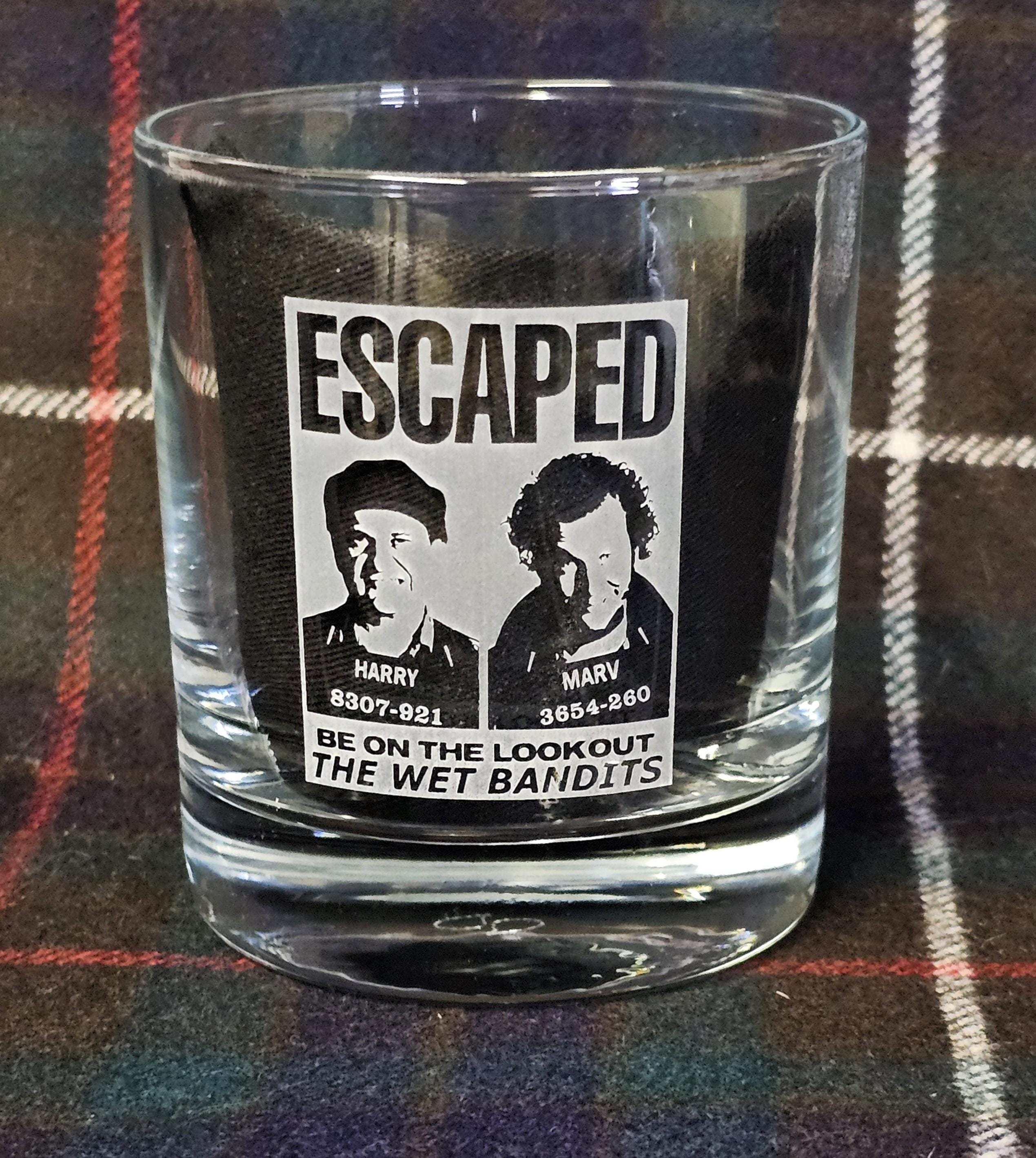 Home alone wanted poster wet bandits- Engraved Whiskey Tumbler Glass 330ml