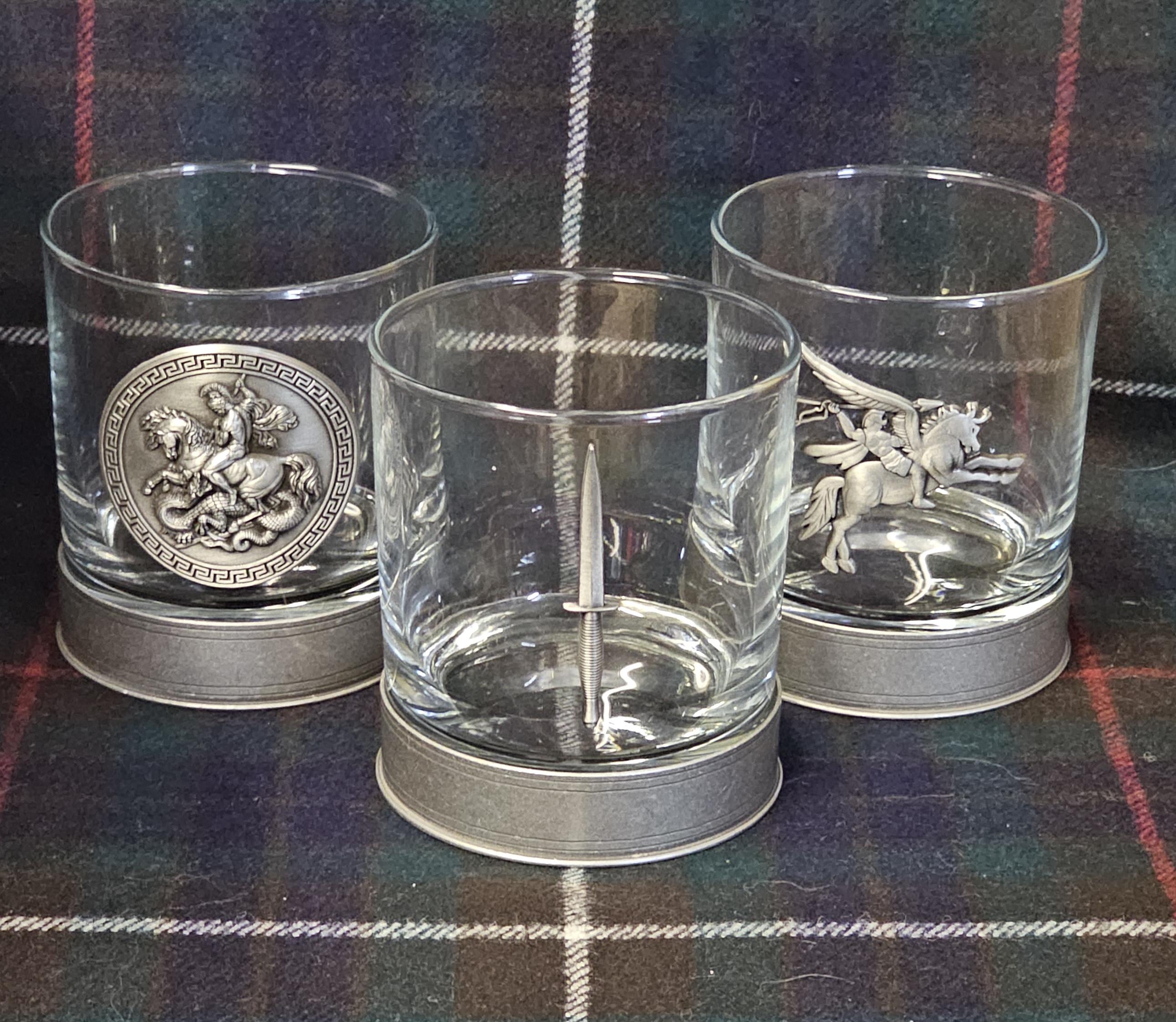 Fairburn Sykes Dagger / Commando forces - Metal 2D Logo / Motif Tumbler Whiskey Tumbler Glass 330ml old fashioned style