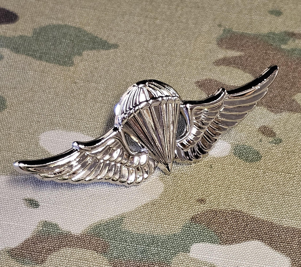 Japan / Japanese Parachutist qualification paratrooper Jump Wings Metal Japanese Ground Self Defence Forces’ (JGSDF)
