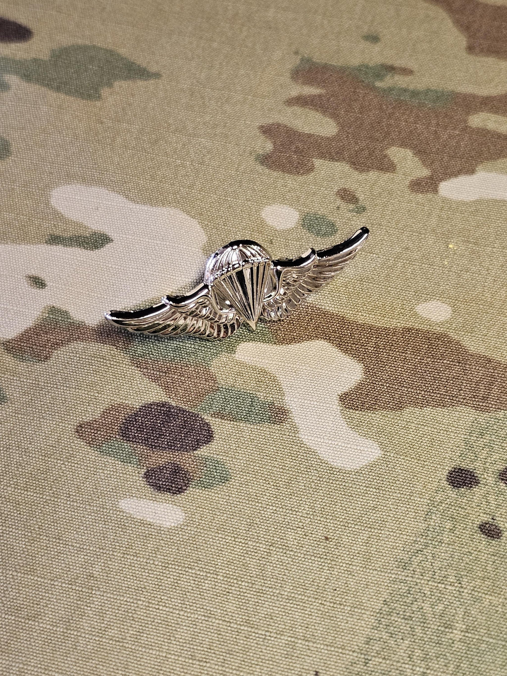 Japan / Japanese Parachutist qualification paratrooper Jump Wings Metal Japanese Ground Self Defence Forces’ (JGSDF)