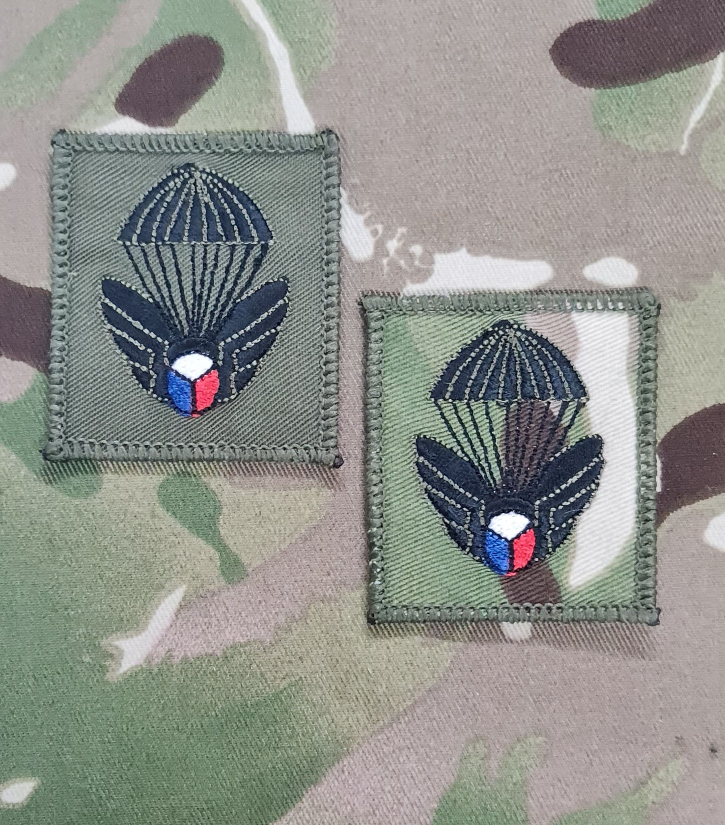 Newer Style Czech Republic Parachutist Qualification Jump Wings  Badge / Patch