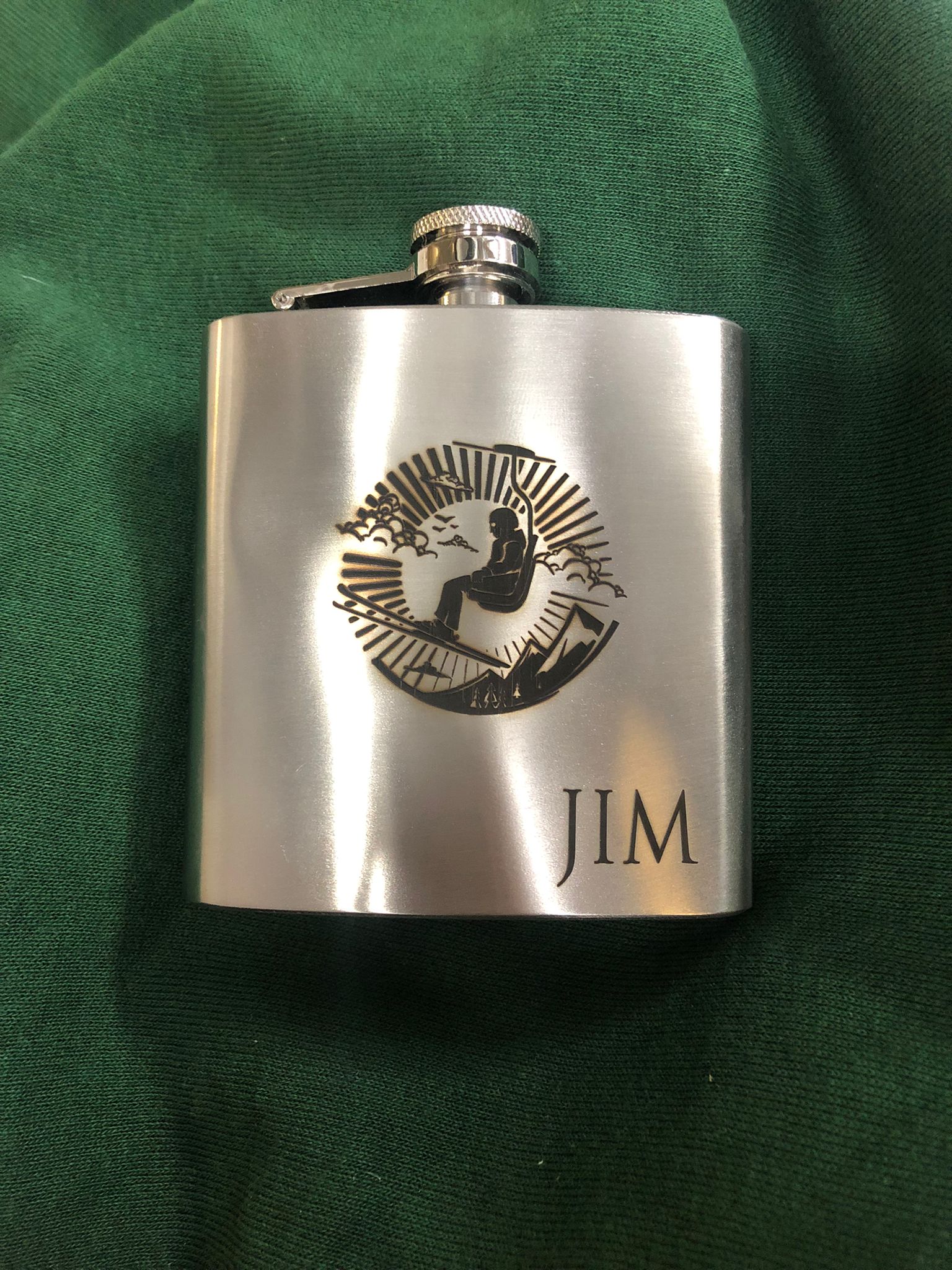 Gravierter/personalisierter Flachmann 6oz Poliertes Stahlfinish