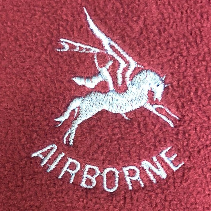 Airborne Pegasus - Bestickt - Wähle dein Kleidungsstück