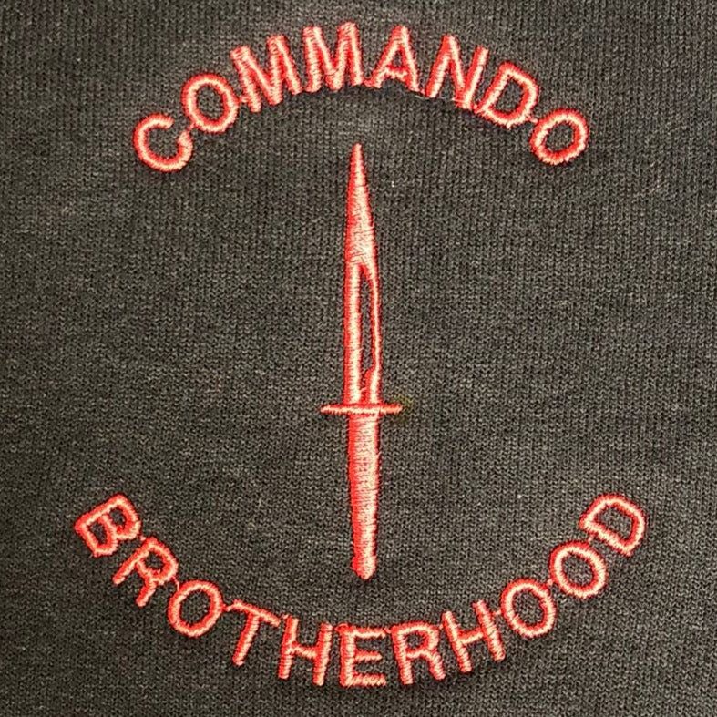 Commando Brotherhood - Gesticktes Design - Wähle dein Kleidungsstück