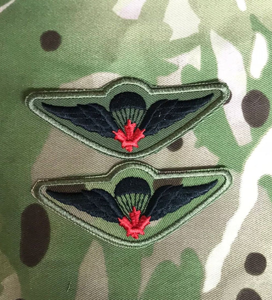 Canadian / Canada Airborne Parachutist Qualification Wings - Red Maple Leaf (Basic) Badge / Patch