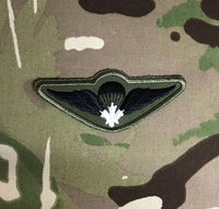 Canadian / Canada Airborne Parachutist Qualification Wings - White Maple Leaf (Basic) Badge / Patch