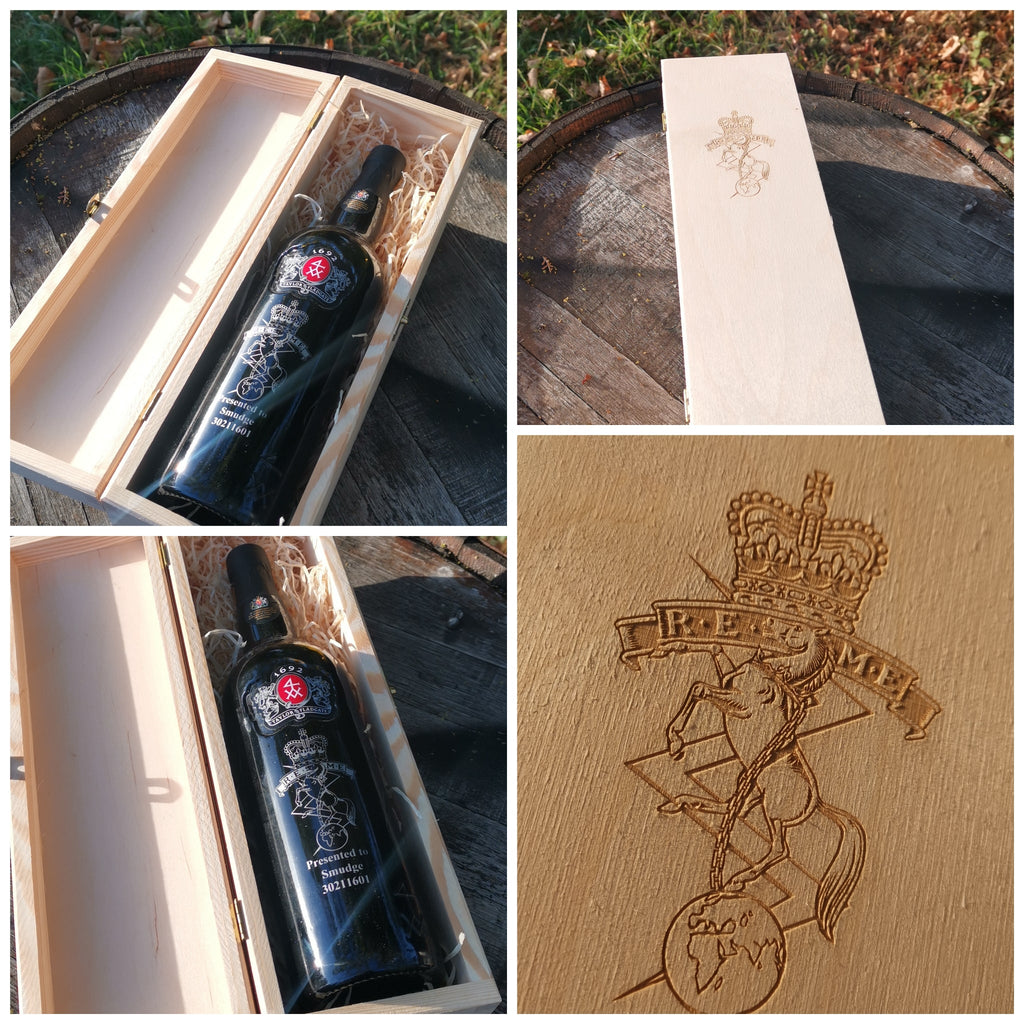 Besonderes Geschenkset – 1 x gravierte Flasche Taylors Port 75 cl &amp; 1 x gravierte Präsentationsholzbox