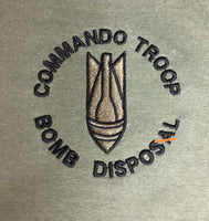 Bombenentschärfung durch Kommandotruppe – Gesticktes Design – Wähle dein Kleidungsstück