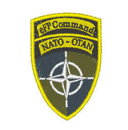 eFP Command NATO-OTAN - Gesticktes Design - Wähle dein Kleidungsstück