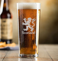 Scotland / Rampant Lion - Engraved Contemporary Slim Conical Pint Glass 570ml -