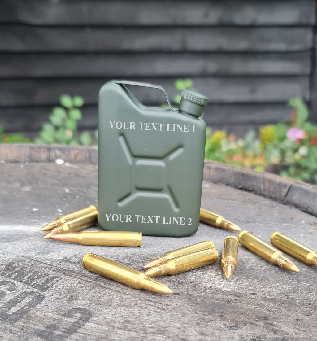 Einzigartiger, gravierter/personalisierter Jerry Can Flachmann, 140 ml, mattes olivgrünes Finish